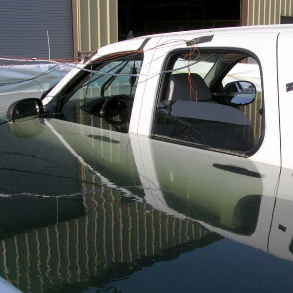 新能源整车涉水试验室(图1) 新能源整车涉水试验室(图1)