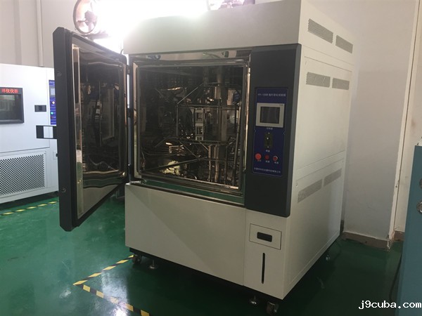 氙灯耐候试验箱在汽车玻璃中的应用(图1) 氙灯耐候试验箱