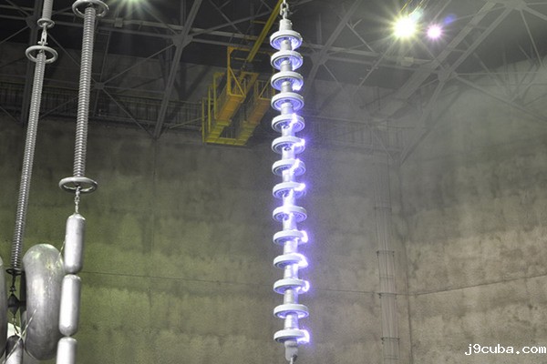 电力覆冰人工气候试验室下的交流绝缘子闪络试验(图3)